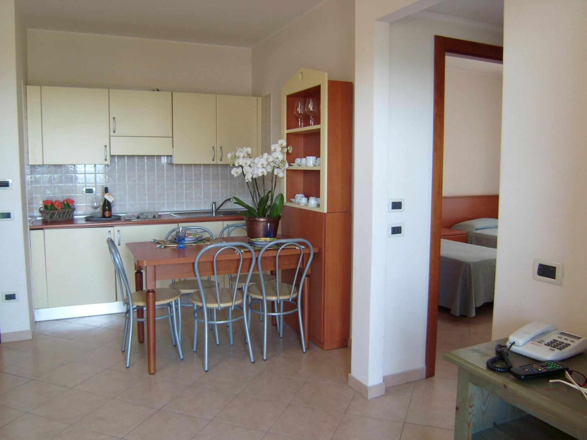 Residence Torre Del Mar Alba Adriatica Cameră foto