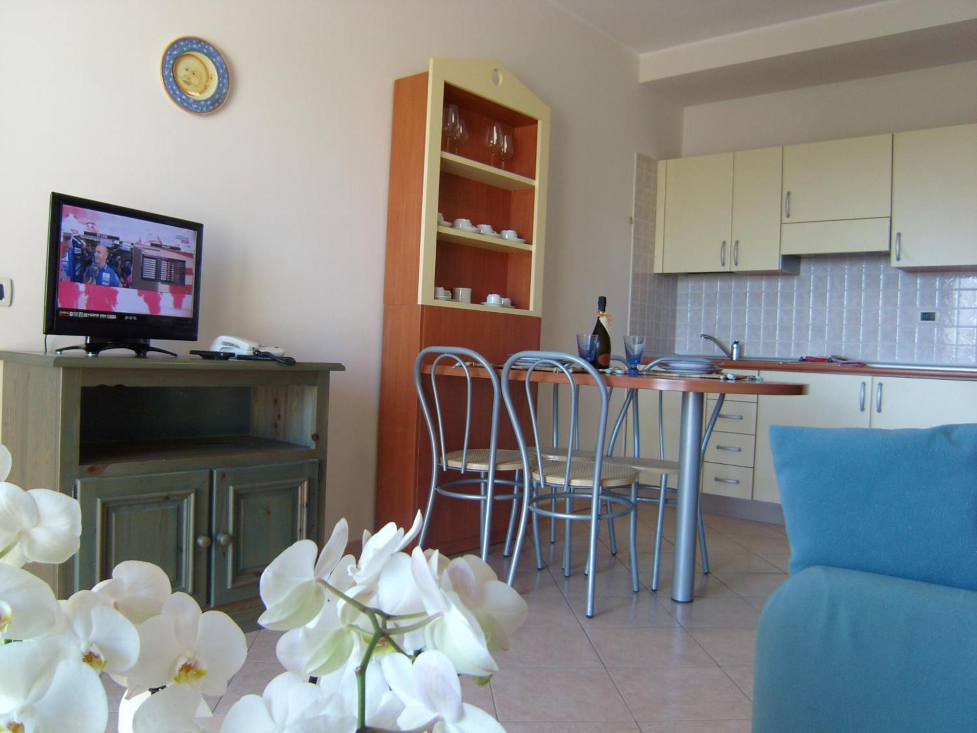 Residence Torre Del Mar Alba Adriatica Cameră foto